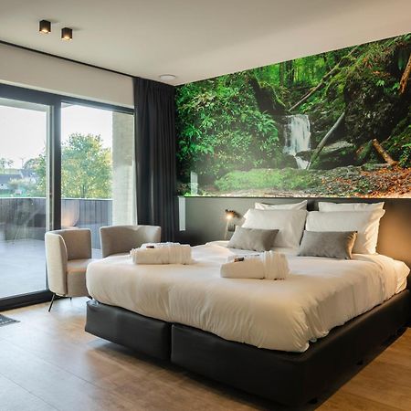 Cc Nomie Hotel Restaurant 디넝 외부 사진